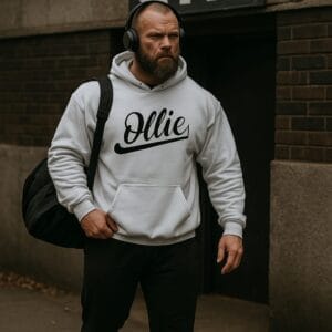 Sudadera Ollie Store Basic – Blanca con Logo Negro