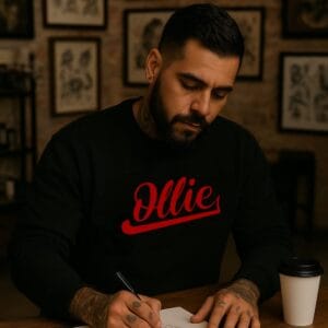 Sudadera Negra sin Capucha OLLIE STORE Basic | Logo Rojo | Streetwear artesanal